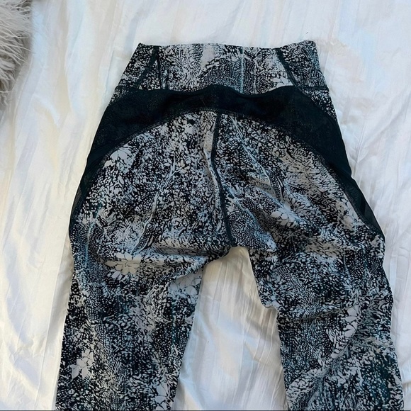Lululemon leggings - Picture 5 of 7